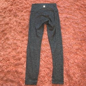 LULULEMON Wunder Under grey leggings!! 28’